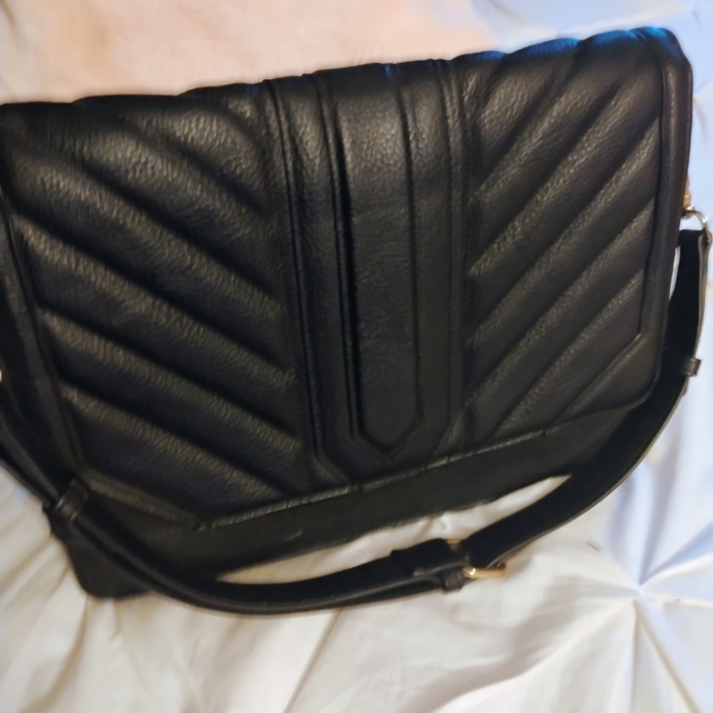 Steve Madden Black Chevron Shoulder Bag
